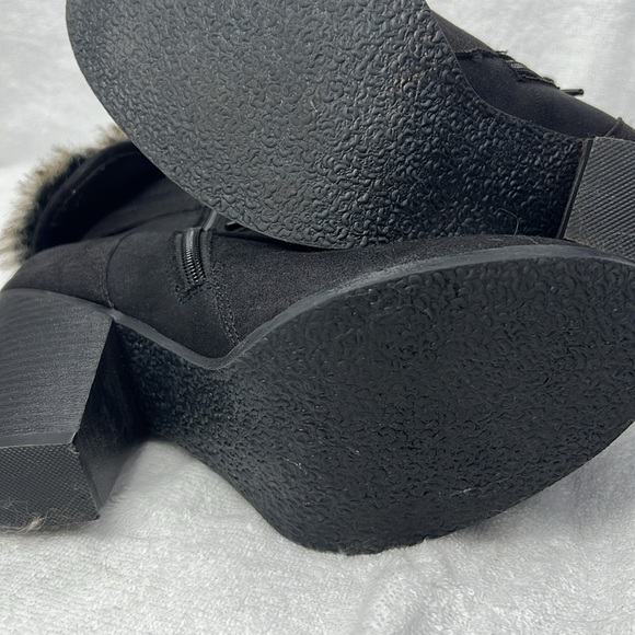 Charlotte Russe, black suede fur cuff booties - Picture 5 of 7